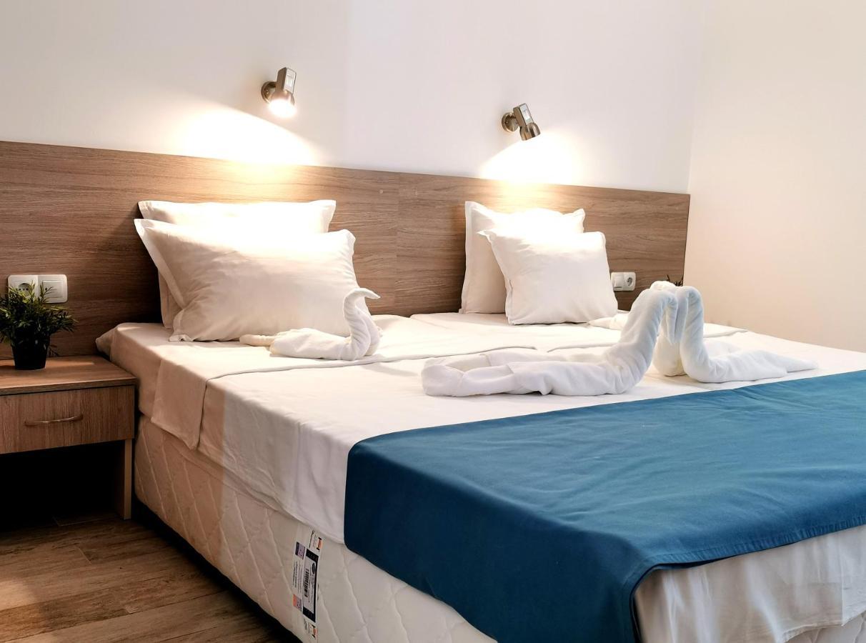 Hotel Largo 3*